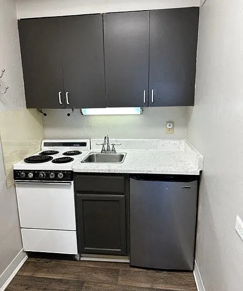 Cobb House — Photo 3