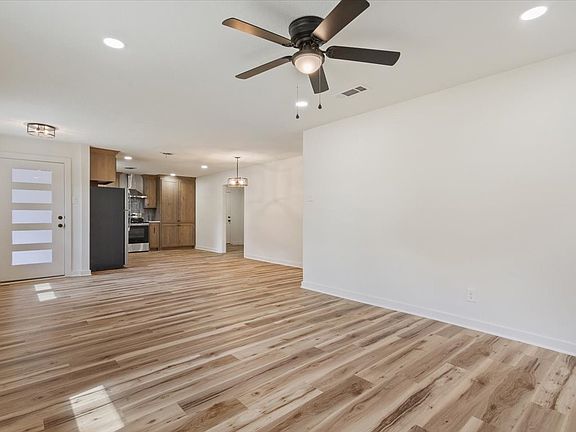 5th image of 813 N 57th St