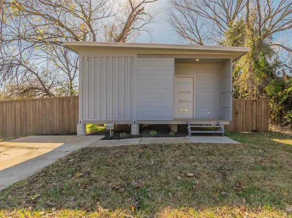 2918 Brigham Ln, Dallas, TX 75215