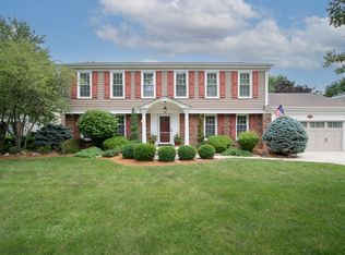 1064 W Whytecliff Rd, Palatine, IL 60067