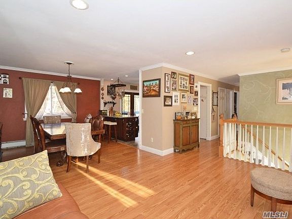 2nd image of 31 Winding Ln