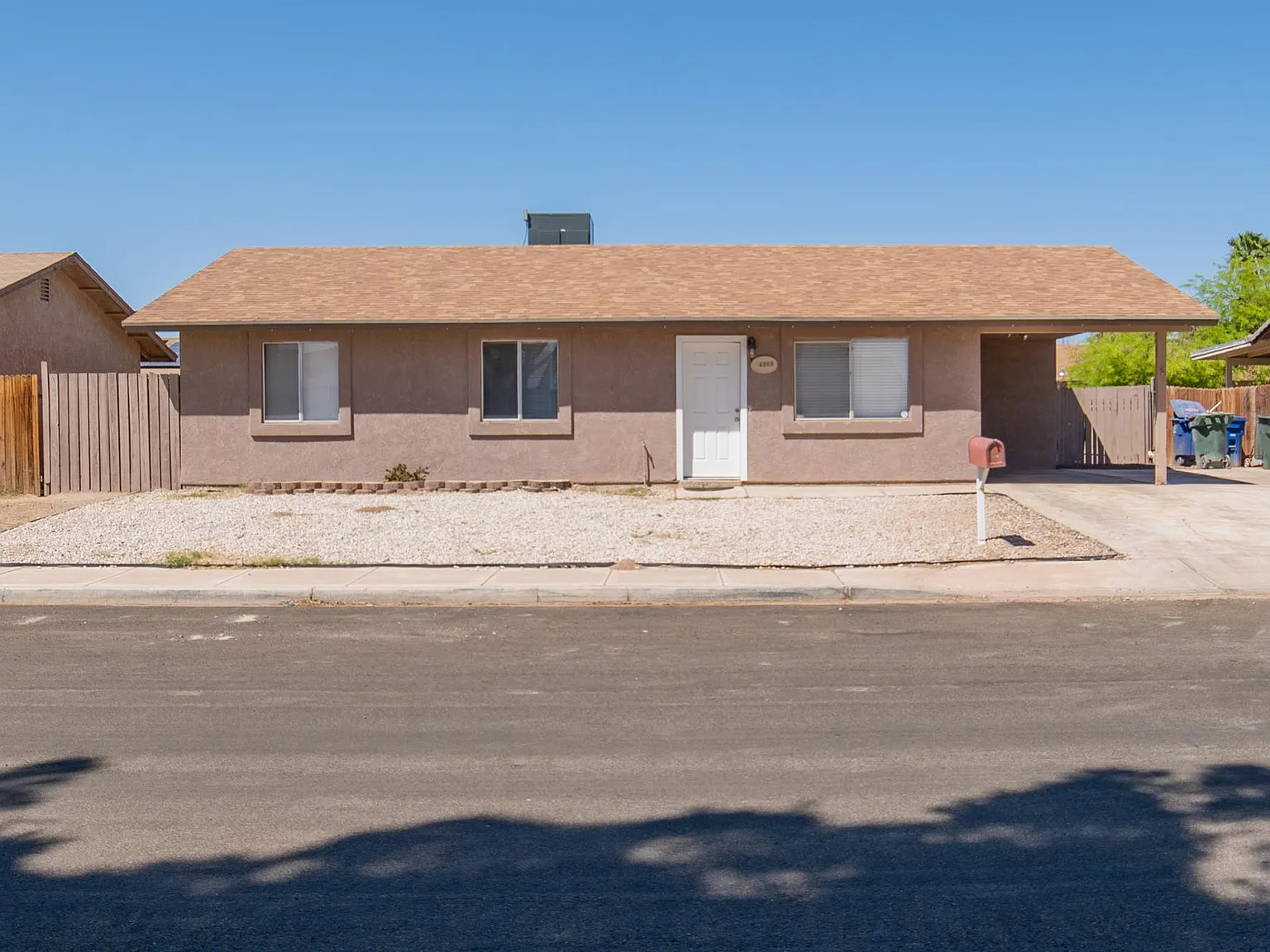 4350 W 17th Ln — Photo 1