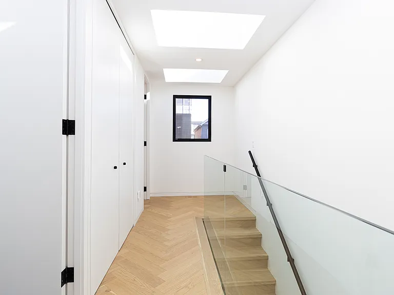 60 Jones Ave #R — Photo 8