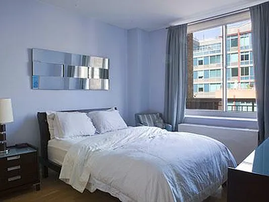 Rented by Bank Neary | media 4