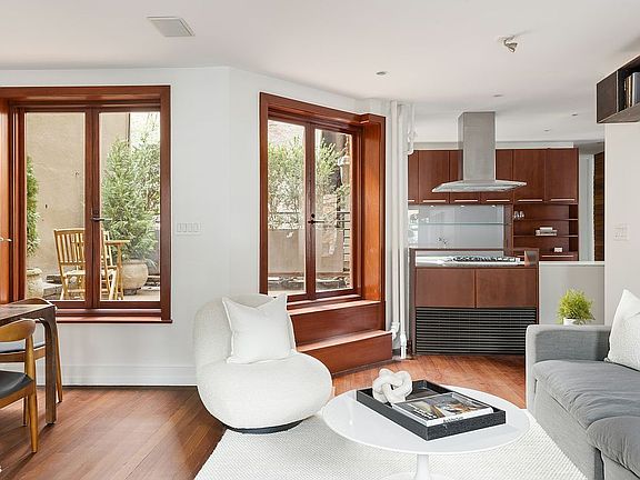 4th image of 111 Greenwich Ave #2A