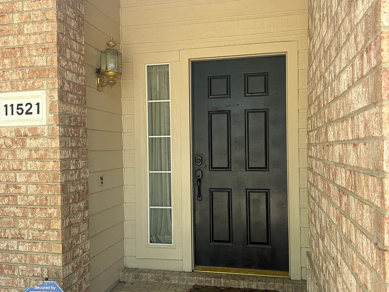 11521 Blanchard Dr — Photo 4