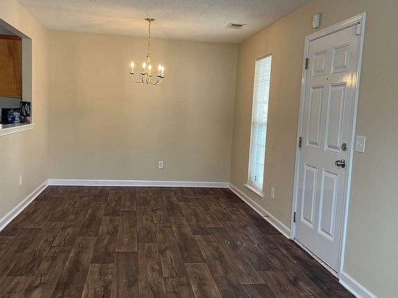 3rd image of 722 Wildlife Ln