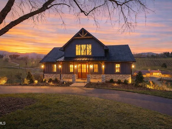 232 Farmhouse Village Trl, Butler, TN 37640