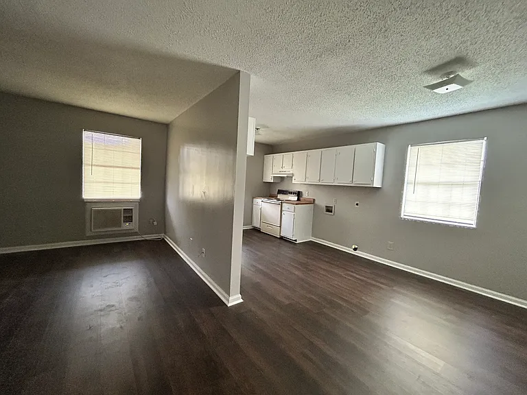 2710 S Taft St — Photo 26