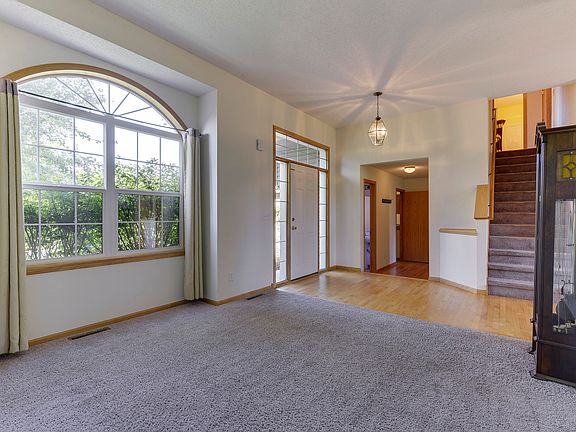 3rd image of 551 Arlo Ln