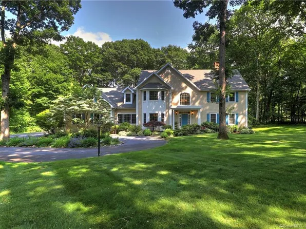 67 Dogwood Circle, Woodbridge, CT 06525
