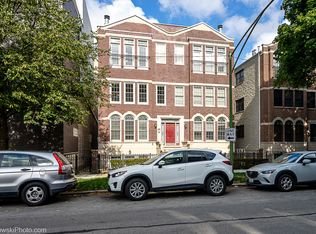 3042 N Oakley Ave #2S, Chicago, IL 60618