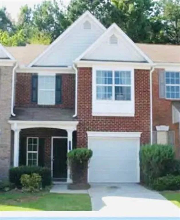 3 bed, 2.5 bath, 1642 sqft, $2,300 — Photo 1