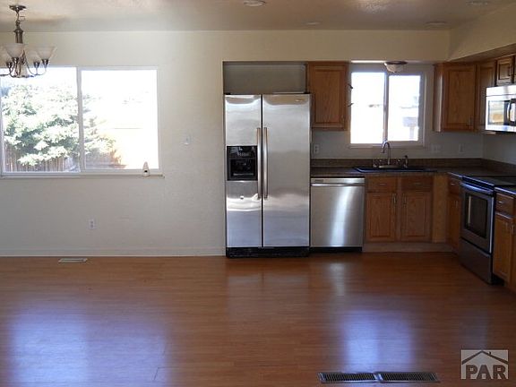 4th image of 1 Carpenter Pl