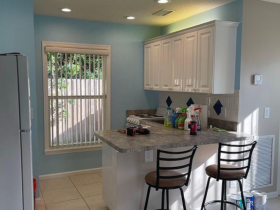 5th image of 8390 SE Camellia Dr