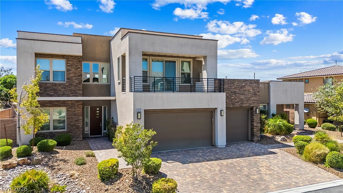 5 bed, 4.5 bath, 5446 sqft, $8,500 — Photo 4