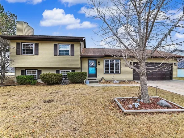 747 East Quail RUN, Oak Creek, WI 53154