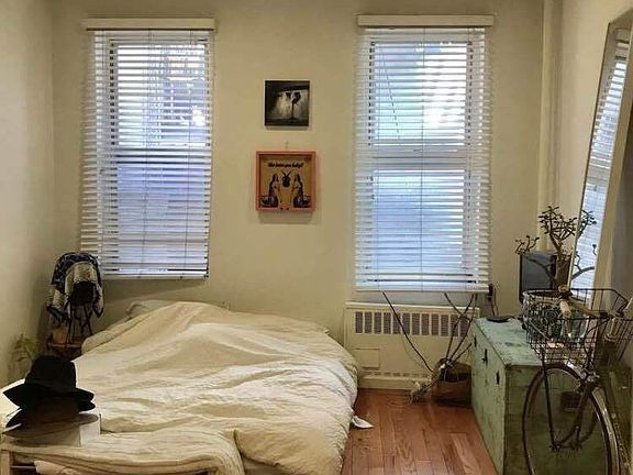 3rd image of 150 E Broadway APT 3B
