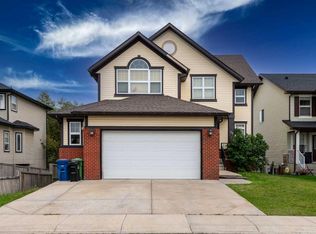98 W Canals Cir SW, Airdrie, AB T4B2Z7