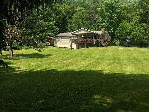 59 Deerlick St, Sheffield, PA 16347