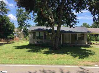 928 Harvey Rd, Greer, SC 29651