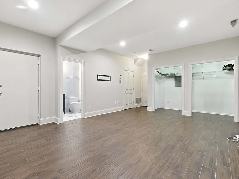 860 W Buckingham Pl #1E — Photo 12