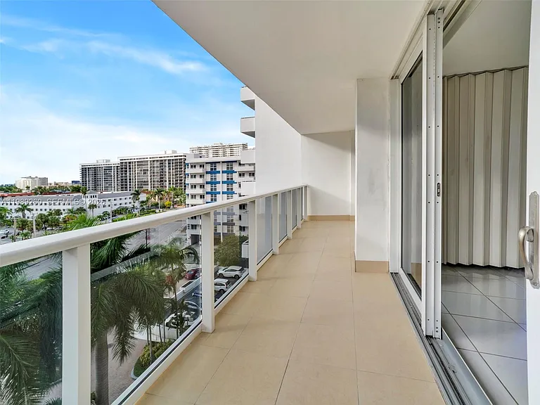 3140 S Ocean Dr #612 — Photo 11