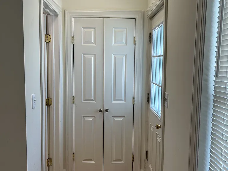 223 Albion St #1 — Photo 8