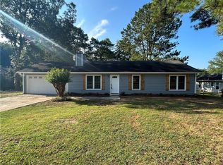 205 N Hampton Dr, Fayetteville, GA 30215