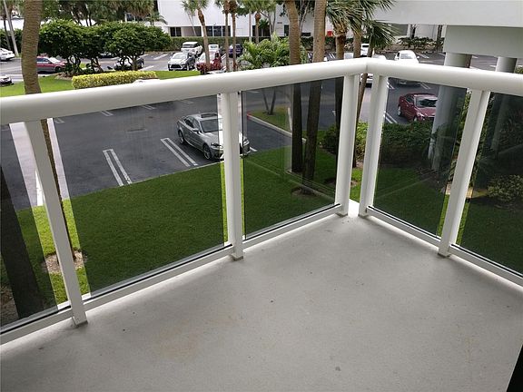 4th image of 20515 E Country Club Dr APT 0248