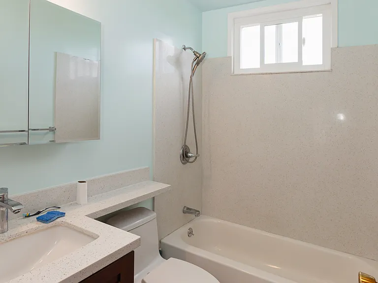 446 Niantic Ave — Photo 25