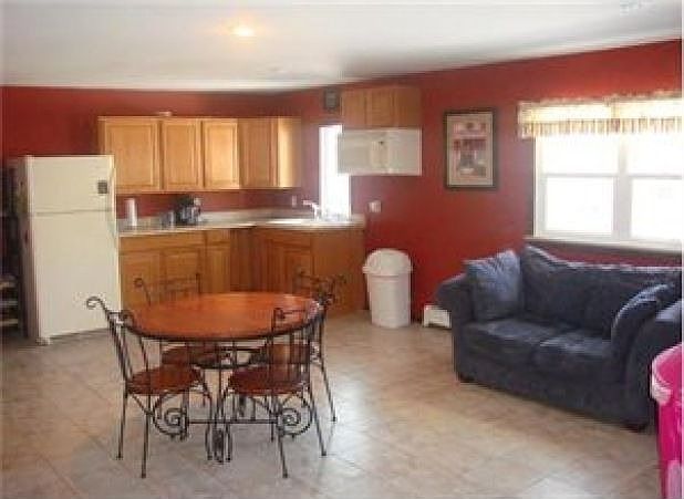 1st image of 601 Jane Way