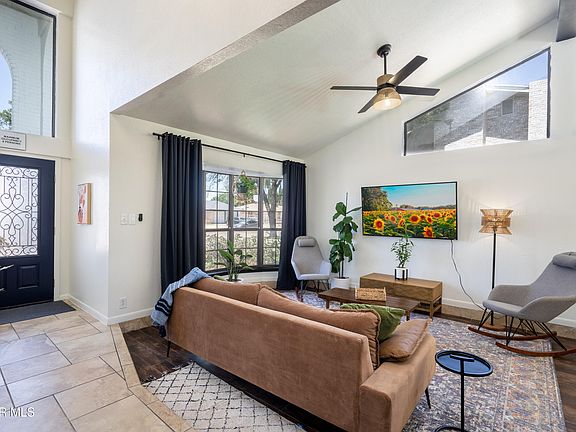 5th image of 2086 Gus Moran St