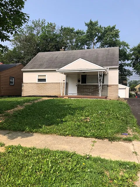 4 bed, 816 sqft, $1,500 — Photo 1