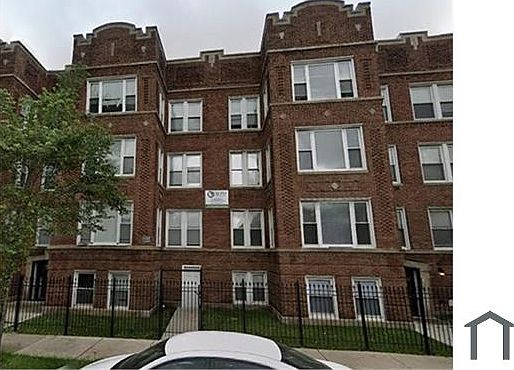 1st image of 6146 S King Dr APT 3