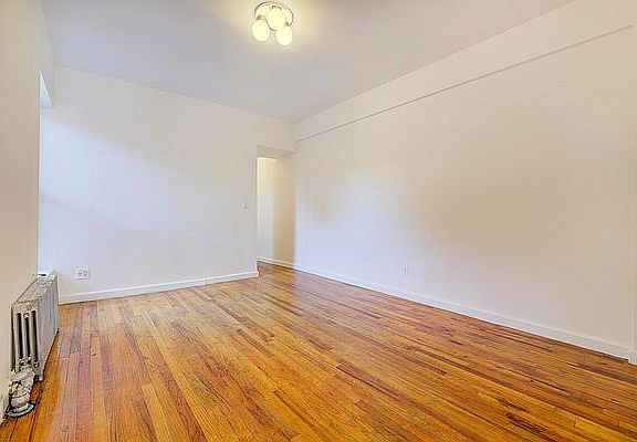 2nd image of 103 Avenue A #4T