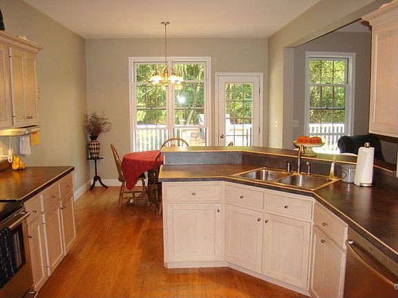 Kitchen 3