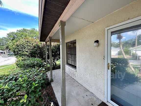 4th image of 3358 Peterborough Pl