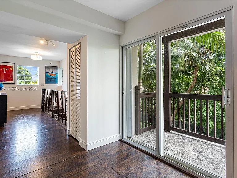 3154 SW 5th St — Photo 33
