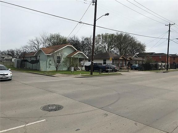4th image of 1910 S Beckley Ave