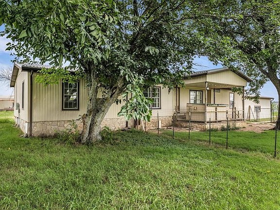 3rd image of 1524 County Road 1107b