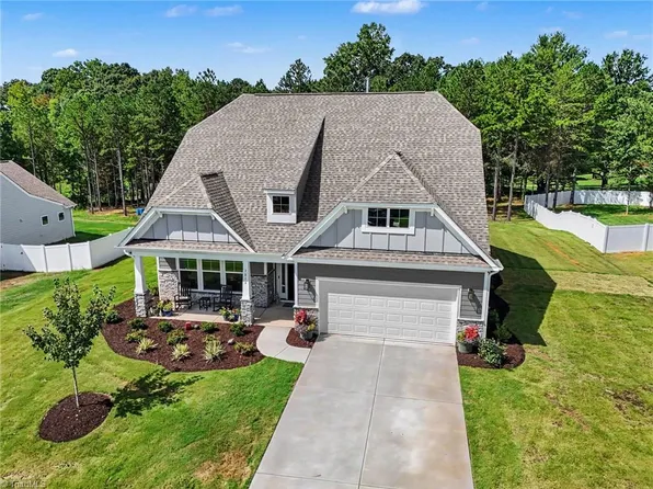7816 Fairview Garden Trl, Clemmons, NC 27012