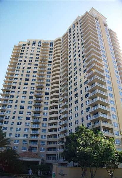 1st image of 19501 W Country Club Dr #Penthouse 03