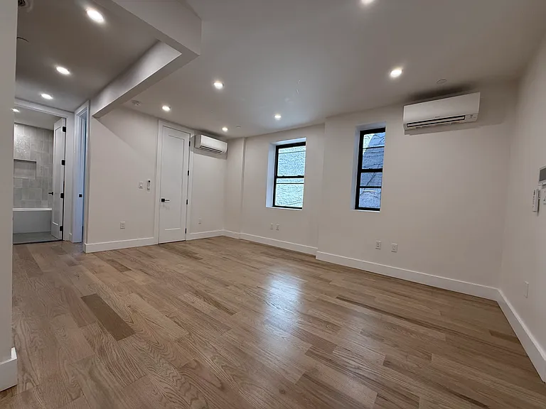 2324 Bedford Ave #2B — Photo 10