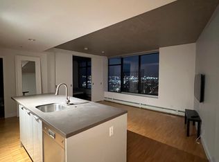 108 Cordova St W #25XX, Vancouver, BC V6B 0G5