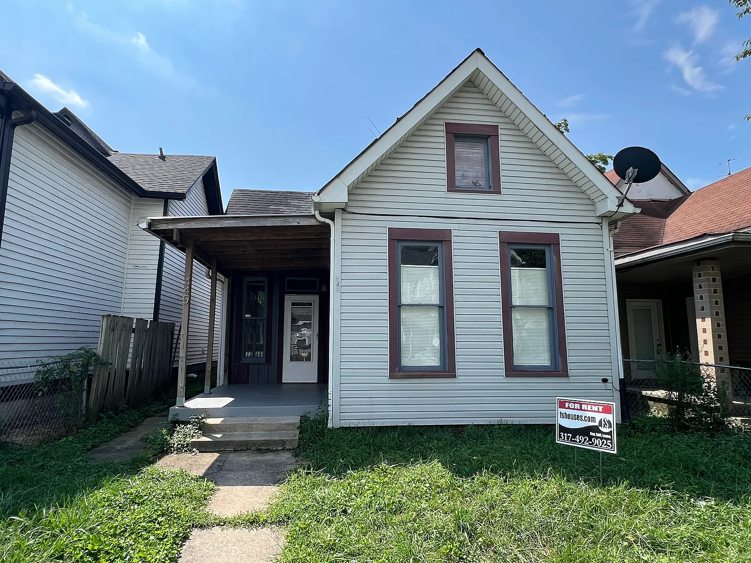 445 Parkway Ave photo 1