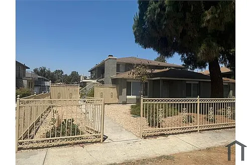 1209 Oxford Dr #C Photo 1