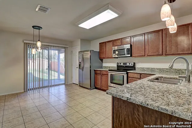 25208 Cambridge Wl — Photo 6