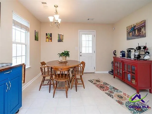 130 Coronation Dr — Photo 11