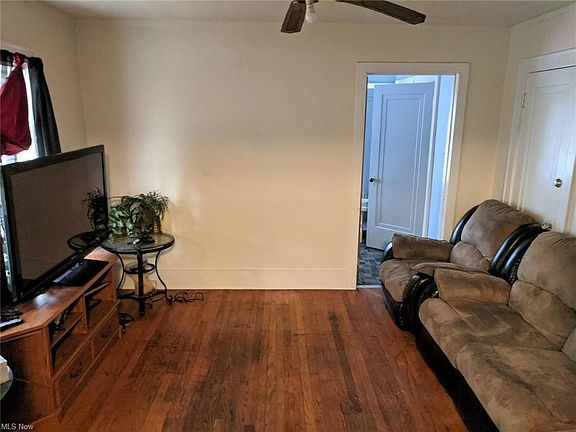3rd image of 286 W Miller Ave #2